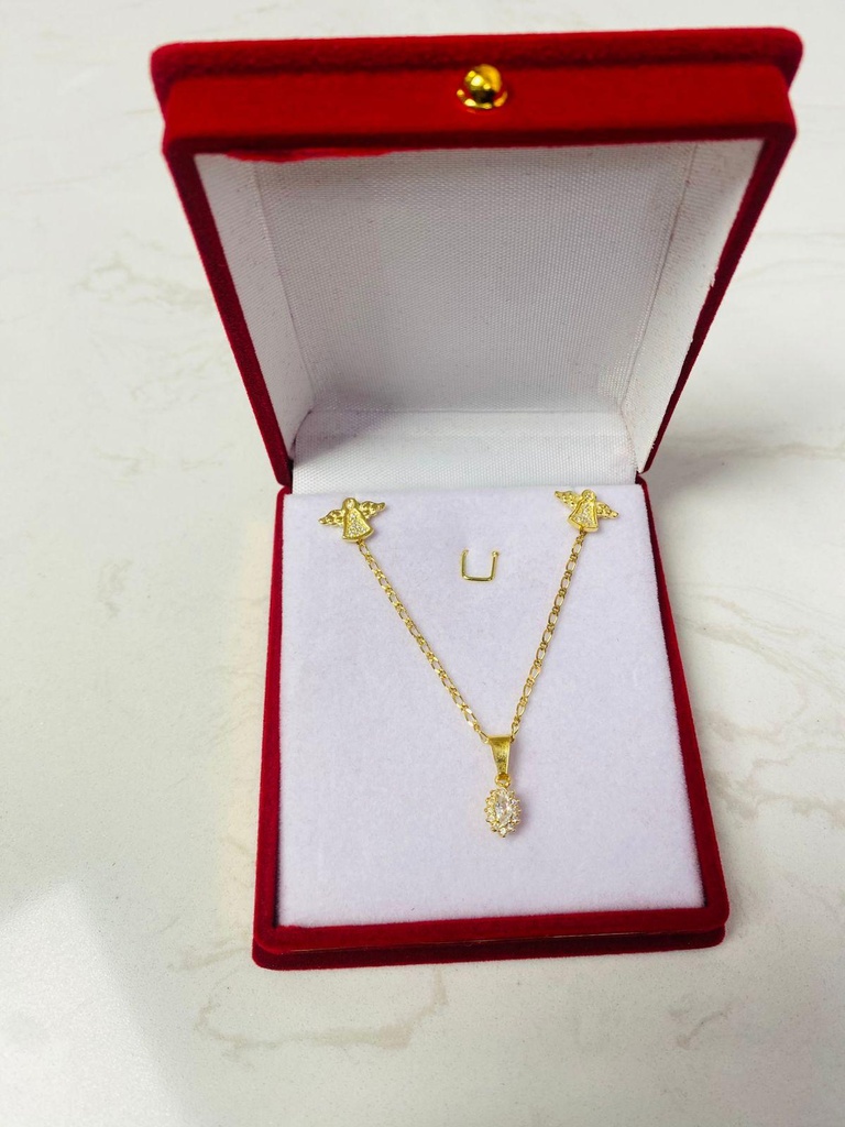 Set Dije Ovalado y Aretes Angelitos  Oro Laminado 18K